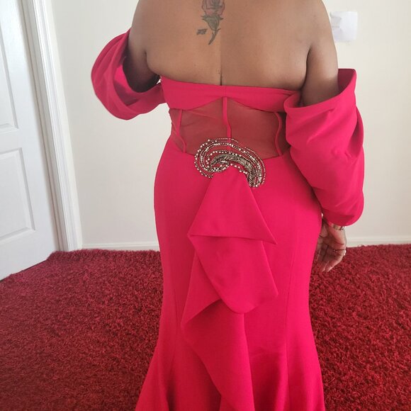 ALLURE Puff Sleeve Ruched Sheath Gown | Off-Shoulder Sweetheart Bodycon Formal - Picture 9 of 10